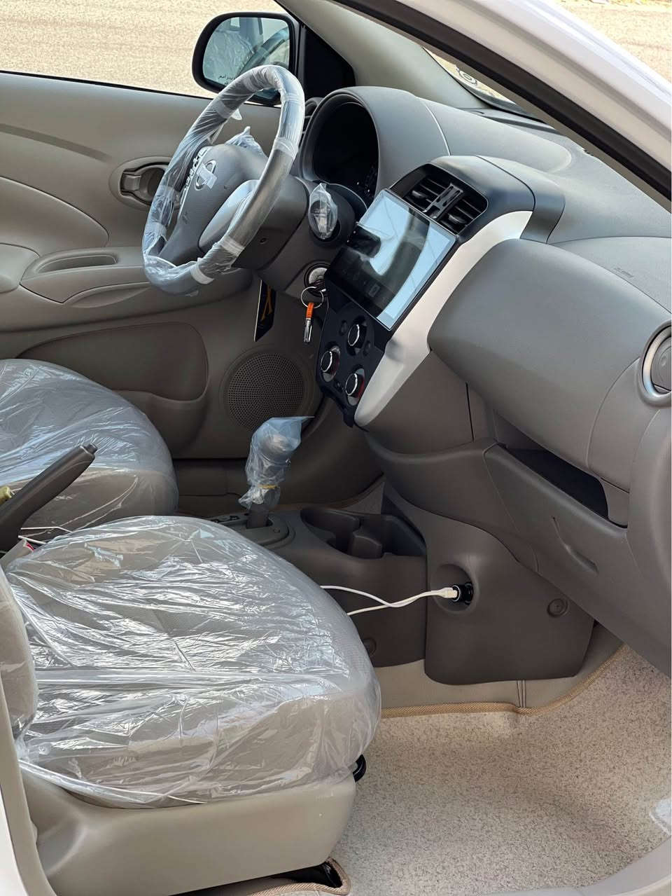 نيسان صني موديل 2024كفاله بيه بارد قليل بل باب 
مال السايق ماشه 13 الف هندي بليته زركه 🔵شباج الجديد تسلسل 16 دخول جديد مكاني البصره القبله 
الشراي يتصل *********** 📞 السعر 119
