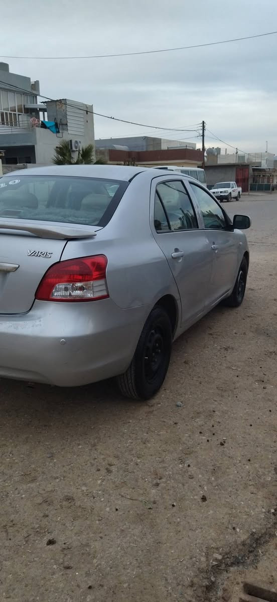 یارس 2010
گێڕ عادی
4تایەی تازەی لەسەرە
سەیارەکە حیزام بۆیاخە 
پێش و دوای کەپسە لێدراوی نیە
مەکینە گەورەیە گێر و مەکینە بەشەرت
کارەبای و هەموگیانی بەشەرت 
ژ.م ***********
ژ.م ***********
شوێن چەمچەماڵ.
ئەدمین گیان
