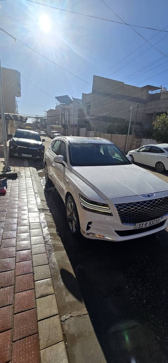 بسعر اقل من السوك بهواي 
Genesis GV80 Prestige 
موديل ٢٠٢٤ جينيسس فئة البرستيج
المواصفات
محرك ٣ ونص ٦ سلندر  ٣٧٧ حصان
عينة ديجتل بالكامل مع داتا شو 
خمس ابواب شفط
كشنات كهربائية + كشن السائق مساج
بردات خلفية كهرباء
كاميرات محيطية ٣٦٠ درجة
قيادة ذاتية ومثبت سرعة و مانع تصادم و اوامر صوتية
سقف بانورامي
انارة داخلية محيطية
رقم بغداد حرة تحويل مباشر 
البدي مالته مابيه زلغ و لا اي تصليح يعني عزله على وضع الشركة
سعر ٣٧٨ ورقة و بيه مجال بسيط وماكو بمواصفاته بهيج سعر
بالنسبة للحادث تقرير غرق مياه امطار ثلث الباب واصل.
و صور الحادث مرفقة ورقم الشاصي يمك دكه و يطلعلك الحادث
تم تبديل سستم كامل العقول والضفاير الداخلية حتى الغير متضررة ( تبديل ضفاير مو تصليح و تلزيك) 
ماشية السيارة ٢٢ الف ميل
السيارة مابيه اي كود وجاهزة 
السيارة بيع فقط بدون مراوس و مكانها كربلاء
***********
