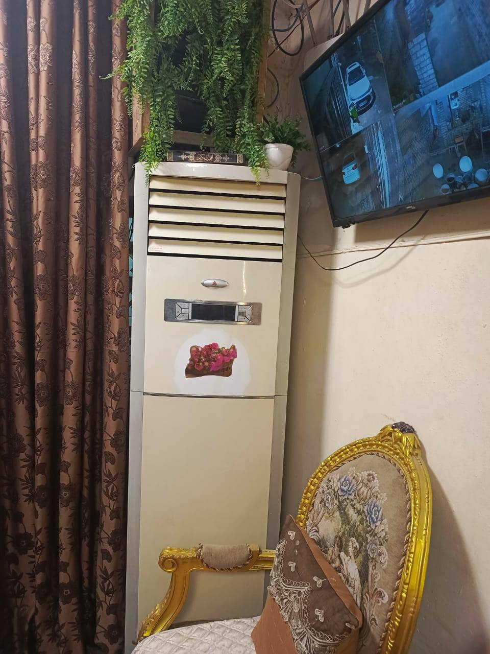 للبيع شغال *********** بغداد
٤٠٠ وبيه مجال
