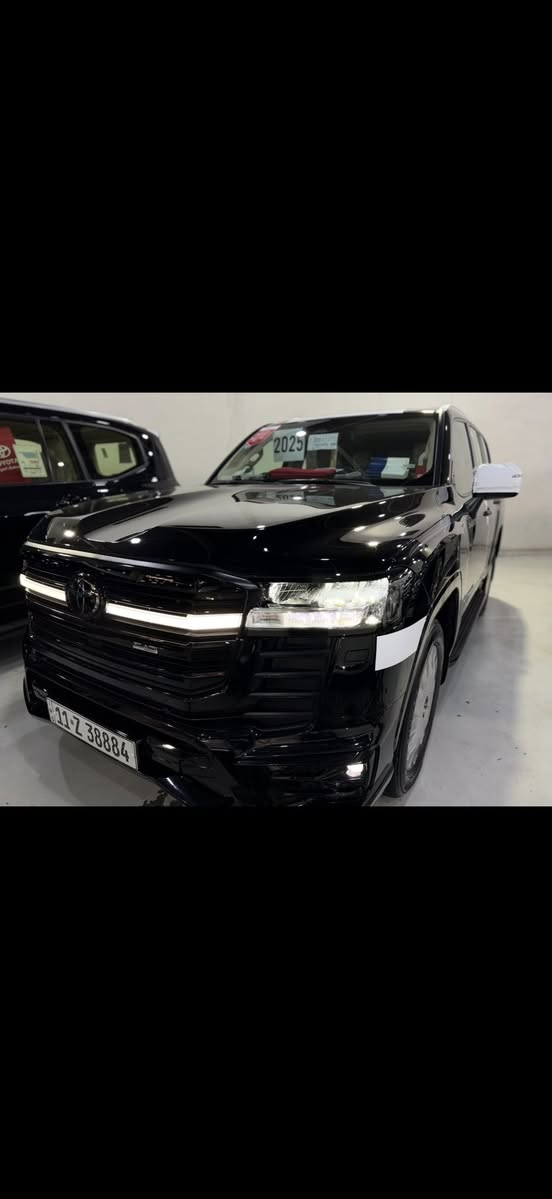 للبيع لاندكروز 2️⃣0️⃣2️⃣5️⃣ بلاك دشن لمتدد ساس اصليه بعدها داخل الضمان ، S ،. رقم بغداد ماشيه 22 السعر 760$وبيها مجال قليل مكان السياره بغداد البياع 
***********حيدر الركابي
