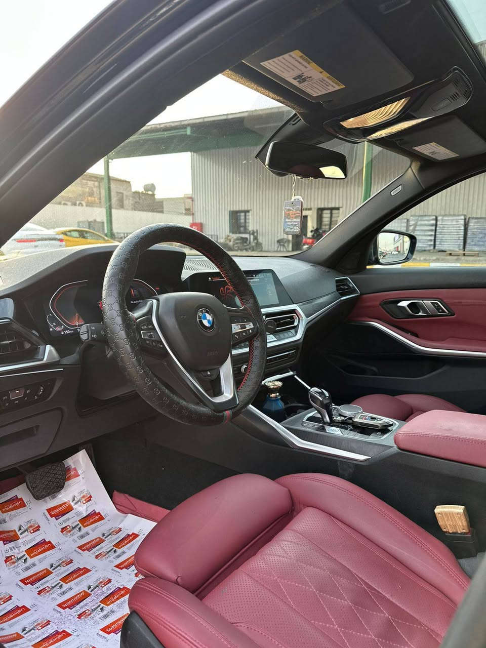 بي ام دبليو 330i 2021
وارد امريكي حادث سطحي جاملغ وباب 
بدون دواخل بدون ايرباك ( قطعتين صبغ وقطعة كلير ) 
رقم اربيل بأسمي هزة وسنوية جديدة 
ماشية 62,000 mile
محرك 2.0 ( TWIN POWER TURBO )
تو ويل دفع خلفي ( rear wheel drive ) 
فول مواصفات داخل احمر 
فتحة سقف سلايت 
بصمة ابواب 
شاشة كبيرة ديجتال 
داتا شو 
سقف روز 
ماوس 
انارة داخلية متعدد الالوان 
٥ كاميرات 
حساسات 360 درجة 
رادار امامي + خلفي 
لايت LED 
قطعتين تبريد 
كشنات جلد هيتر 
السيارة جاهزة 100% وبدون اي نقص 
مكان السيارة بغداد - جميلة  ***********
