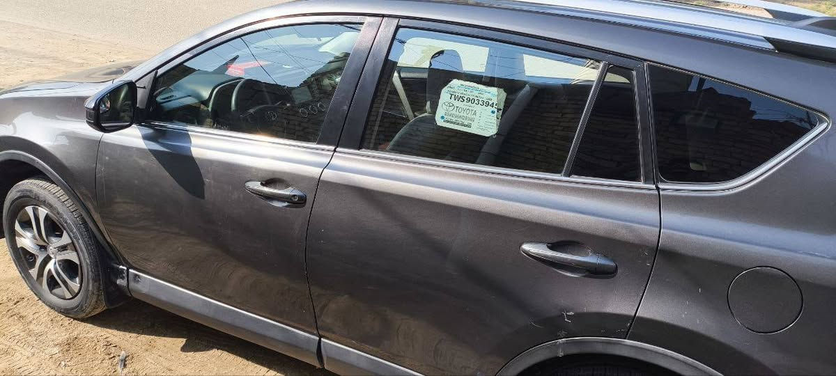 السلام عليكم راف فور مديل 2016 رقمي بغداد بسمي سنويه جديده تخم تاير جديد كير محرك تبريد تدفئه كله جديد صدر جديد كلشي جاهز مابيهه اي نقص السياره صور الحادث موجوده 
مكاني بغداد الامين السعر 170$ 
***********
