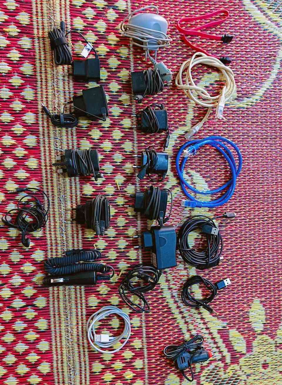 شاحنات منوعه وكيبلات متنوعه وكفرات نوكيا التواصل/*********** كربلاء, العراق
