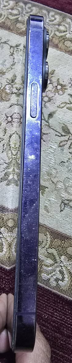 ​📱 iPhone 14 Pro Max | اللون البنفسجي الملكي (Deep Purple)
استمتع بتجربة الـ Pro Max المتكاملة..  عربي شرق أوسط بدون ملحقات
ذاكرة 256 ..فيس ايدي شغال
​🔍 المواصفات والخصائص:
​الموديل: iPhone 14 Pro Max.
​اللون: البنفسجي العميق (الأكثر طلباً).
​الشاشة: مستبدلة (أصلية) - وضوح فائق واستجابة سريعة.
​البطارية: مستبدلة (أصلية) - لتعطيك أطول فترة استخدام خلال يومك بدون قلق.
​الحالة العامة: الجهاز نظيف جداً، الإطار الخارجي بحالة ممتازة.


**إذا كنت صاحب هذا الإعلان وتريد حذفه لأي سبب، رجاءا أرسل رسالة إلى الدعم الفني**