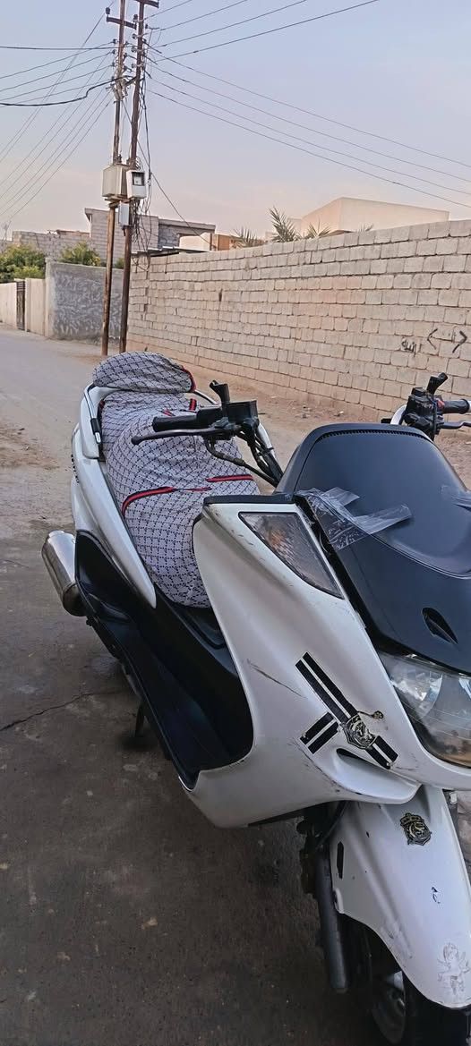 سلام عليكم ورحمه الله وبركاته 

لبيع أو مراوس 

ماجسته كامله من كلشي ومكينه 

شلعه ومعدل 

اوراق بيه منفيس وكمرك

مكاني بغداد 

***********
