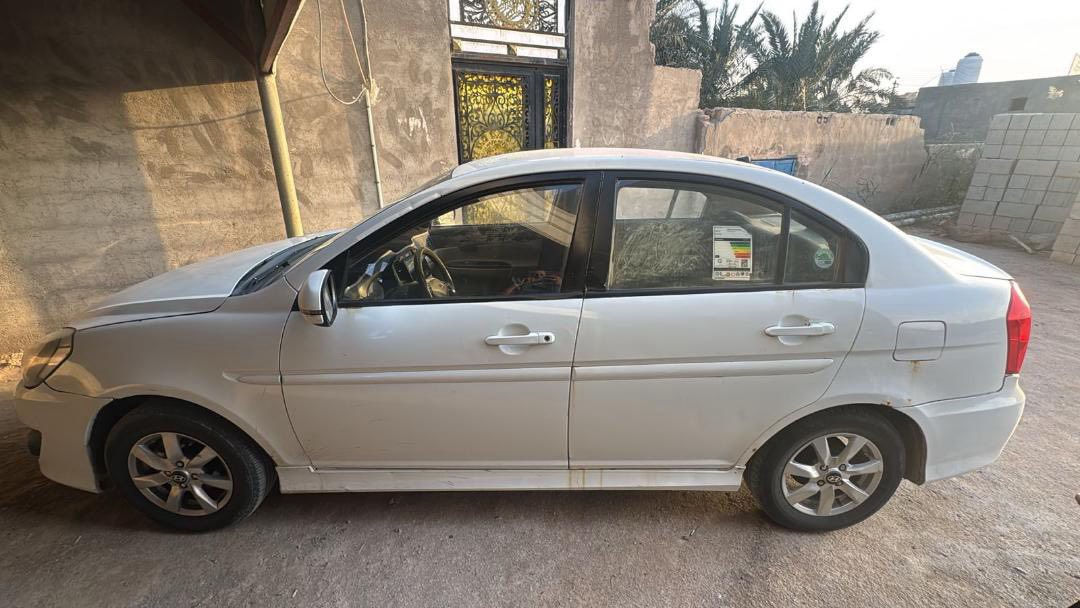 سياره اكسنت موديل 2011 خليجي  المكينه 1600
تبريد شغال وسياره نضيفها مابيه اي مشكله والشراي يجي ويشوف بعينه العنوان البصره السعر 75 وبيها مجال حك الجيه التواصل ***********
