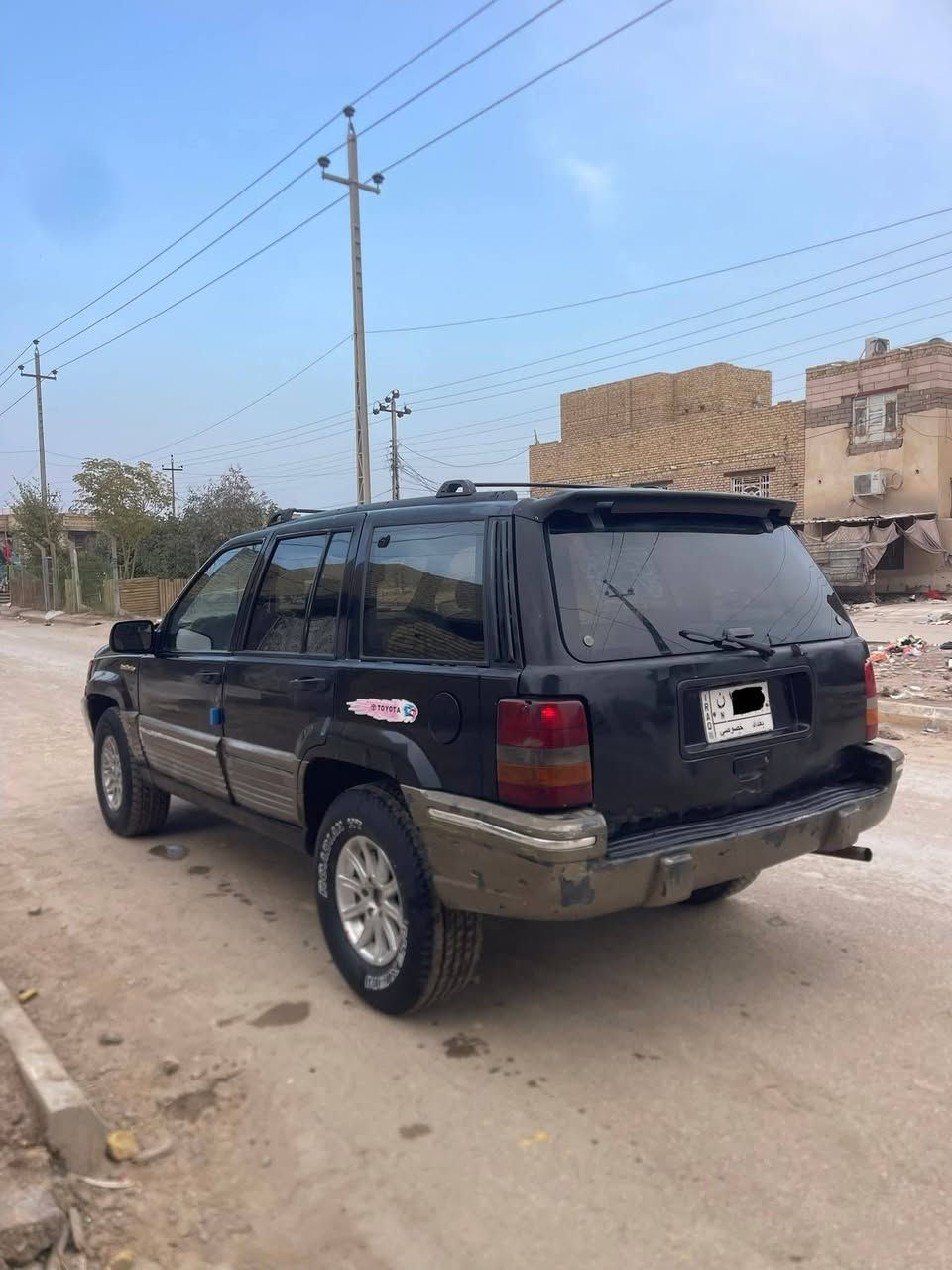 السعر 22 العنوان نجف   للبيع او مراوس جيب شيروكي موديل ١٩٩٣ رقم بغداد  محرك ٢٥٠٠ ففتي وكير وحداديه تخم تاير كله جديد دواخل جديدة  شعندك مراوس نزل ***********
