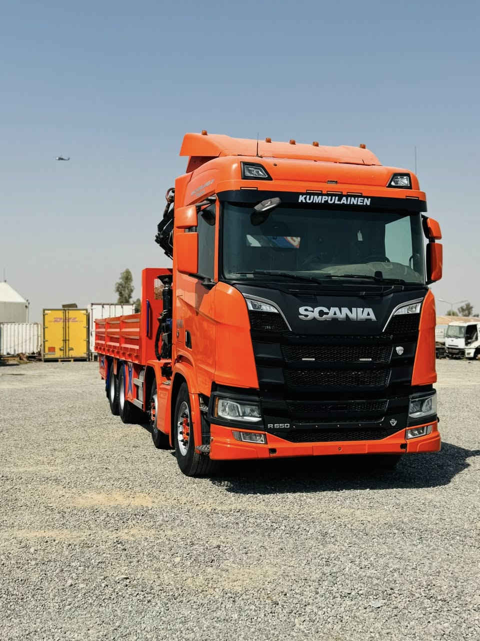 السلام عليكم للبيع موديل السياره 2019 كرين  بي ام حجم 63 (22) طن  فول سيفتي 6 سلايت 4 رجلينات  بودي معتصم الحداد للستفسار ***********
