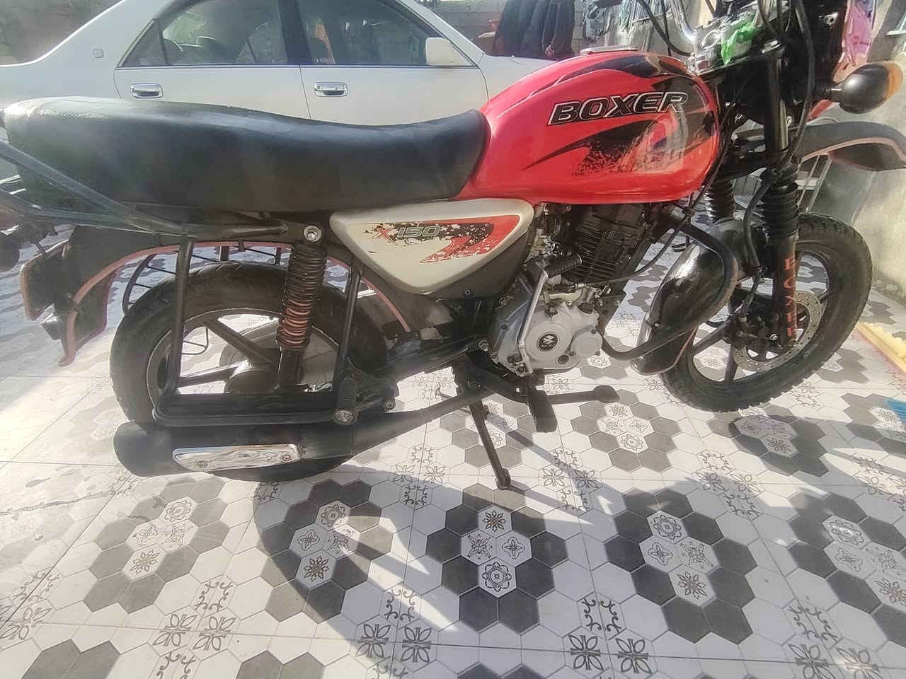 سلام عليكم
بوكسر للبيع مديل 22 
الاستفسار عل ارقم  ***********
