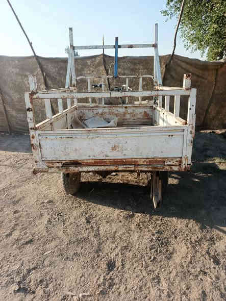 السلام عليكم  ستوته للبيع ستوته خير من الله  كلك 
السعر 325 وبيه مجال مكاني الحمزه الغربي خميسيه 
عوزه ترتيبات بصيطه 
للتصال، ***********
