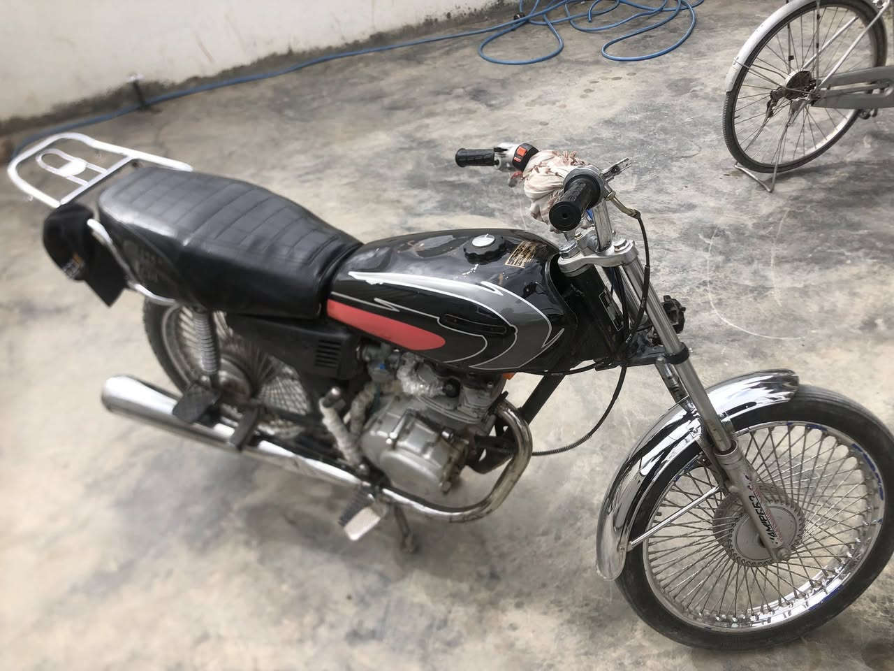 سلام عليكم دراجه للبيع موديل 2019ب دراجه بشرط سعره 250وبي مجال مكان ليلان @إشارة


**إذا كنت صاحب هذا الإعلان وتريد حذفه لأي سبب، رجاءا أرسل رسالة إلى الدعم الفني**