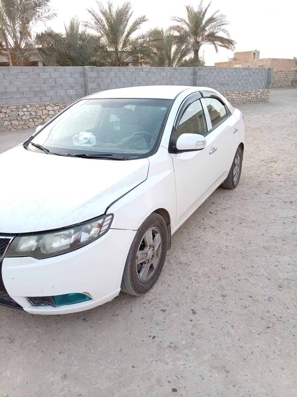 سيراتو موديل 2012 سياره نضيفه ضررها جاملغ امامي سعر 90 وبيه مجال قليل سياره بسمي تحويل مباشر رقمي *********** غير متواجد ع فيس
