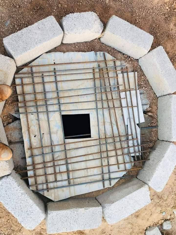 يوجد كادر حفر منهولات دائرية العرض متر ونص العمق حسب متريد الاستفسار والاتصال عل هاذ رفم ***********
