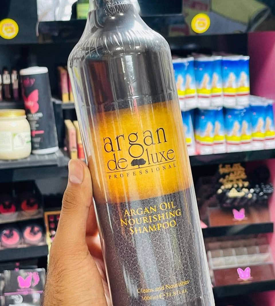 شامبو وبلسم من ماركة أرغان ديلوكس (Argan Deluxe)، بحجم 1000 مل للعبوة.تتميز هذه المنتجات باحتوائها على زيت الأرغان المغربي العضوي الغني بفيتامين E والأحماض الدهنية.يهدف الشامبو والبلسم إلى تنظيف، تغذية، ترطيب الشعر، وإعادة الحيوية واللمعان للشعر الجاف أو التالف.المنتجات معروفة بكونها خالية من الكبريتات والبارابين، مما يجعلها خياراً آمناً للشعر المصبوغ.


**إذا كنت صاحب هذا الإعلان وتريد حذفه لأي سبب، رجاءا أرسل رسالة إلى الدعم الفني**