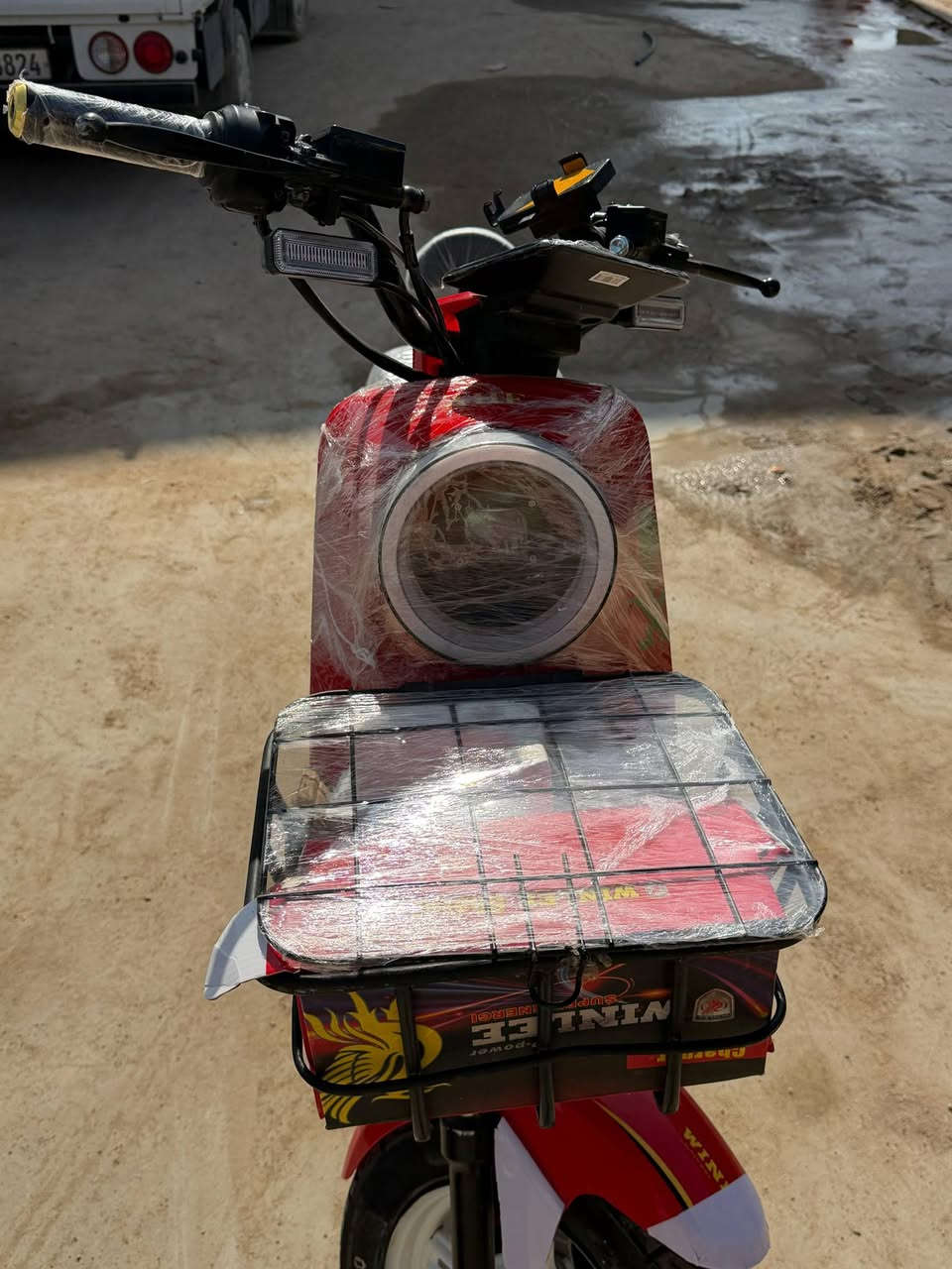 سلام عليكم دراجه شحن جديده ستخدام قليل نوع دراجة ار تسعة سرعت ملف 1800سرعت دراجة109بطاريات حجم كبير 32امبير خمسة بطاريات شركة بطاريات وولي شركة دراجة AHE
مكاني بصرة ابو خصيب 
سعر دراجة 475 وبية مجال لشراي 
الاستفسار على هاذا رقم  ***********
