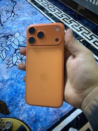 17 برو ماكس بطاريه 100 كارتون وغراض كامله نسخه الشريحه كيبل موجود وكام...