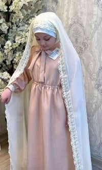 متوفر زي التكلف فستان وعبايه يلبس 9 او 8 سنوات برده الباب متوفر تلبيسة...