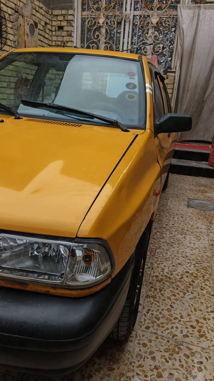 السلام عليكم سايبه موديل 2018 كير ومكينه كفاله تبريد يخبل حداده توه مسويها سنويه منتهيه ب23 غرامات ماعليها بس هيئه 54الف  بس  بيها ضربه جاملغ كدام + زوج تاير كدام جديد الوره نص عمر السياره حلوه وخير من الله سعرها 38وبيها مجال قليل والي يشوفها هواي علي السوك كلشي بي مكاني شط العرب جزيره الشراي يتصل ***********
