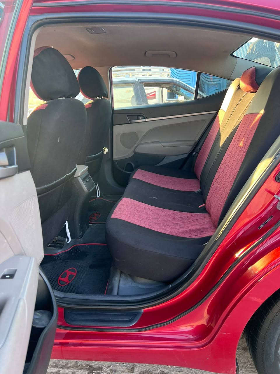 النترا موديل 2017
وارد امريكي 
محرك 2000 دوش 
حادثها من امريكا بنيد وجاملغ السكن مبدلات 
مصبوغة 5 قطع  اثر جراد 
السيارة رقمها سليمانية رقم جديد وسنوية جديدة بأسمي تحويل ثاني يوم 
السعر 115 ورقةللستفسار
***********
