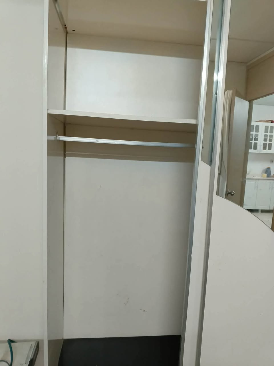 كنتورين للبيع
كلش نضااف 

الكبير سلايت ابيض ١٥٠ الف

الصاج بابين ١٠٠ الف

مستعجلين ع البيع

...

متوفـر خدمة توصيل داخل بغداد وداخل مجمـع بسماية السكني ❤️🚘

للاستفسار خاص او عن  طريق رقم الهاتف واتساب فقط 

***********📞
