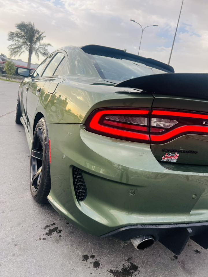 جارجر 2018 زيتوني مكينه 5700 عليها تزويد من امريكا
كزوزات كورسا 
هدرز امريكا 
وهنا عليها تعديل واضافات حلوه 
بدون ارباك سرقه 3 قطع وصبغ قطعتين بل عراق 
بيع او مراوس السعر 193$ مكاني بابل 
للاستفسار ***********
