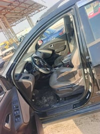 توسان • ٢٠١٢ • رقم واسط