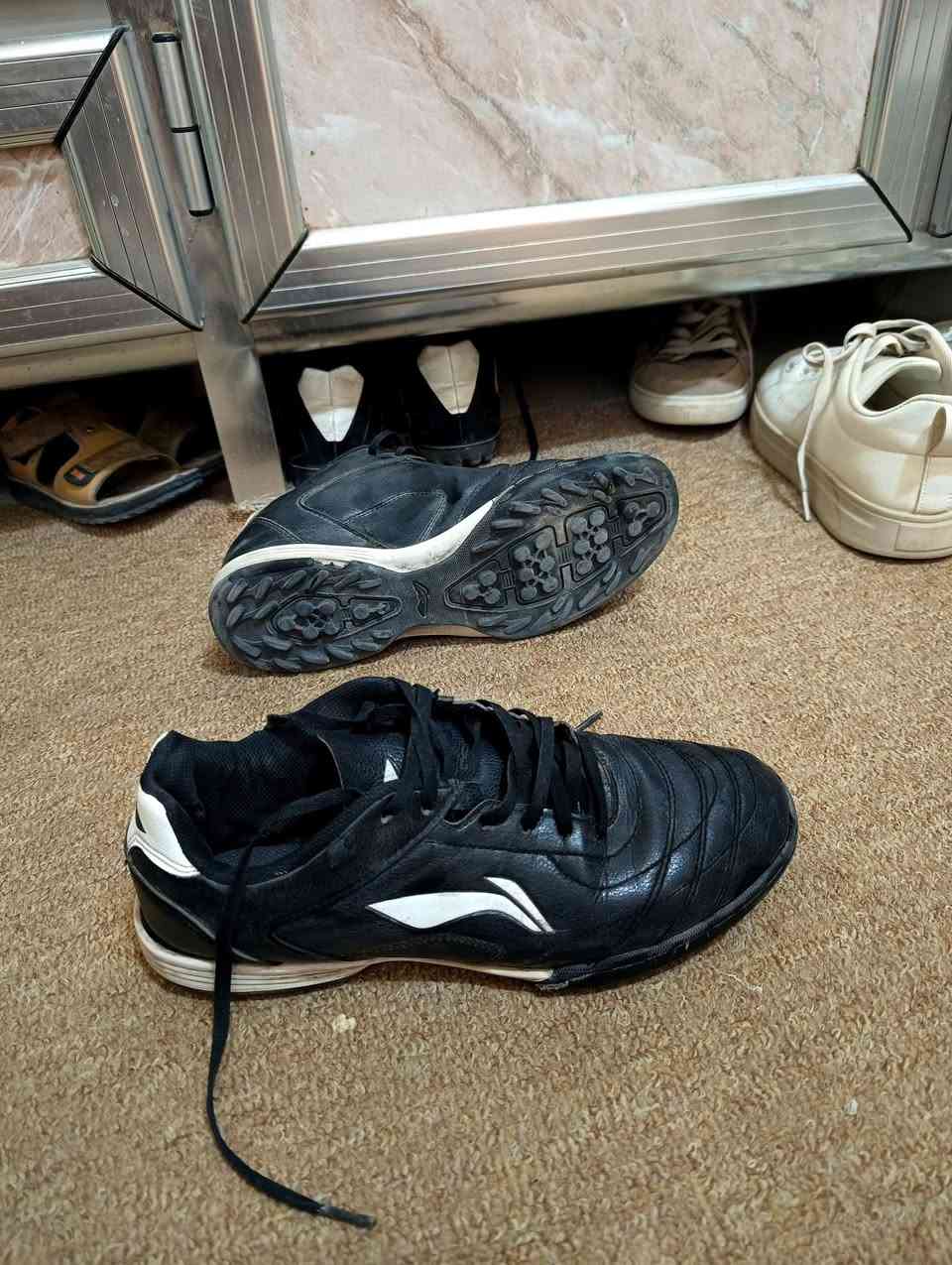 السلام عليكم 
زوجين حذاء للبيع قياس 42 
السعر ثنينهن ب40
مكاني ديوانية مركز


**إذا كنت صاحب هذا الإعلان وتريد حذفه لأي سبب، رجاءا أرسل رسالة إلى الدعم الفني**