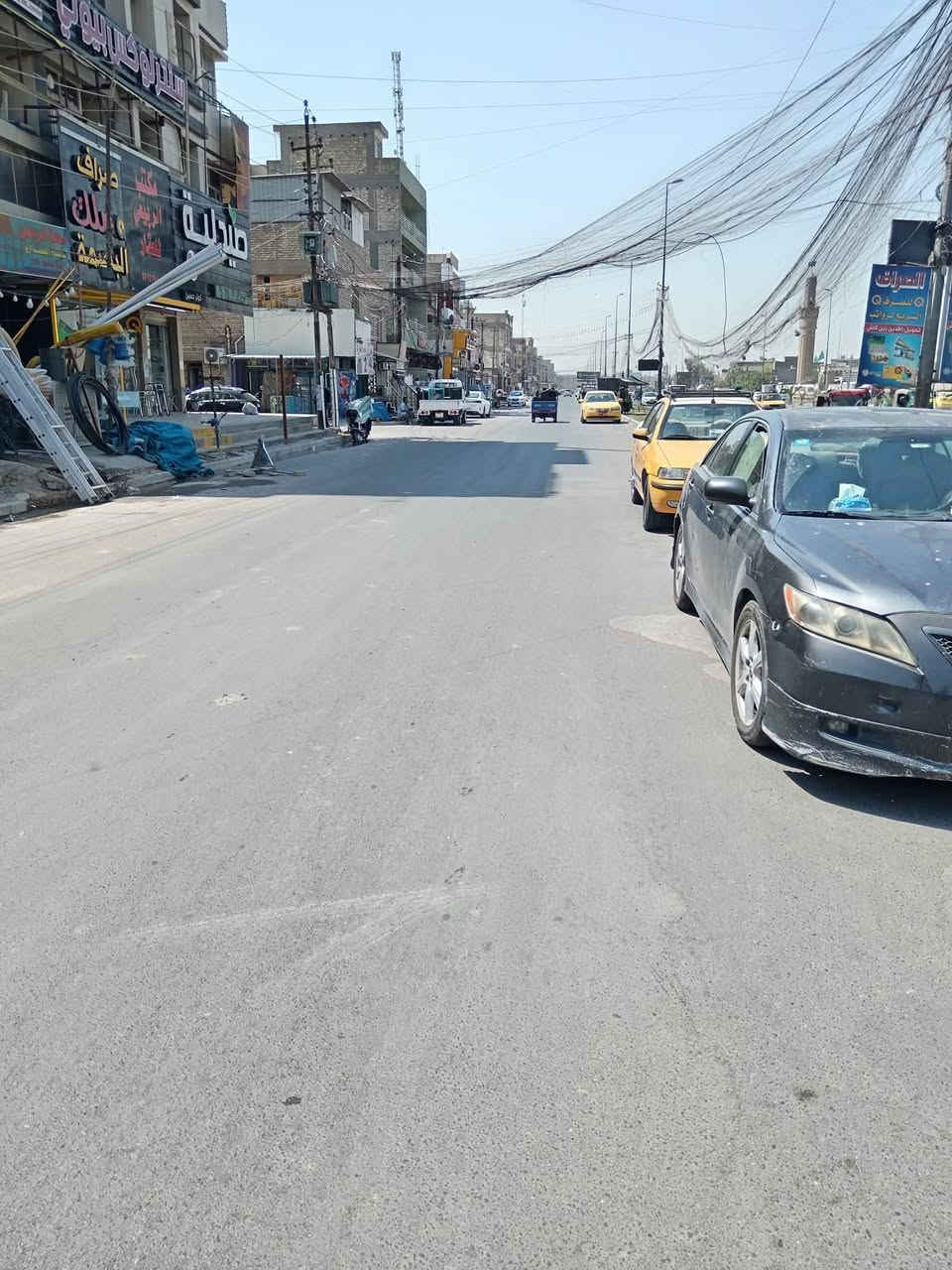 للبيع عقار تجاري بناء حديث موقع مميز جدا البلديات شارع المصرف يصلح لجميع الاستثمارات ك مجمع طبي أو مركز تجميل 100م واجهة 5 النزال 20 محتويات الدار يتكون من ثلاث طوابق ونصف الطابق الأرضي مكون من مدخلين استقبال صالة مطبخ غرفة منام منور مع الخدمات جاهز كليته مرمر سيراميك باقي طابقين ونصف هيكل عضم  مجموع الغرف 6 + 5 حمامات سطحين                                                               ⬇️⬇️⬇️⬇️⬇️⬇️⬇️⬇️⬇️⬇️⬇️⬇️⬇️⬇️⬇️⬇️     لمعرفة السعر اكتب رقم 1 بتعليقات يصلك برسالة لعرض وبيع وترويج وتعقيب عقاراتكم يرجى المراسلة ع صفحة المكتب أو مراسله واتساب ع أرقام المكتب *********** ابو عبدالله 📞***********ابوسلام  عنوان المكتب البلديات شارع المصرف مجاور صيدلية نبع العسل ونكون في خدمتكم والتوفيق للجميع أن شاء الله
