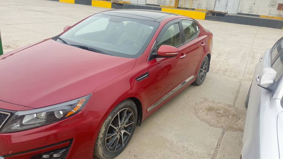 اوبتيما ٢٠١٥ خليجي
رقم دولي هزة جديدة 
فول ١/١ 
رقم اربيل 
مكانها واسط / النعمانية 
بيها صبغ بالجاملغ الامامي فقط بدون فتح

محرك  ٢٤٠٠  دوش
( لا تنقيص ولا تبخير) 
( مفتوح  ) 

ماشية  اقل ١٥٠ الف

رايدها ١٢٧ ورقة وبيها مجال

*********** دهل اوران, واسط
