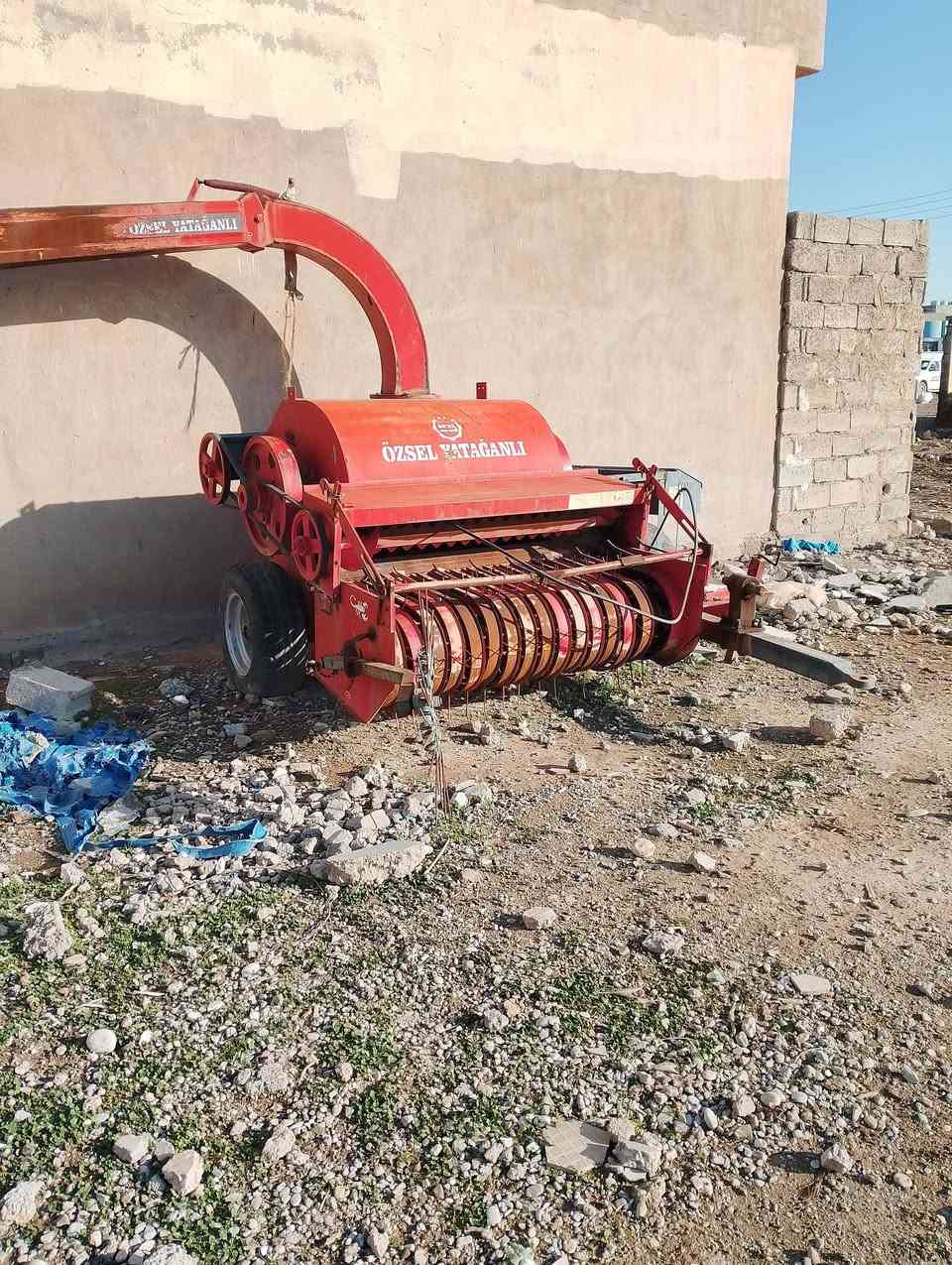 سلام عليكم دكاكه عدد ثنين وحده اوزنش وحده عقرب تقليد هارمك مع عرباين ثنين للبيع مكان سليمان بيك طوز
***********
