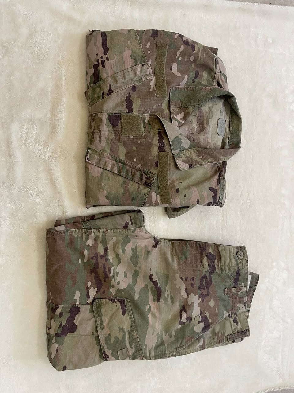 سلام عليكم جمعه مباركه عليكم انشاء لله بدلات مولتكم امريكي اصلي مستخدم نضيف قياس سمول ومديم  بدله هم اصلي امريكي فانيله  وتيشرتات طبابه مولتكم السعر خاص وتدلل


**إذا كنت صاحب هذا الإعلان وتريد حذفه لأي سبب، رجاءا أرسل رسالة إلى الدعم الفني**