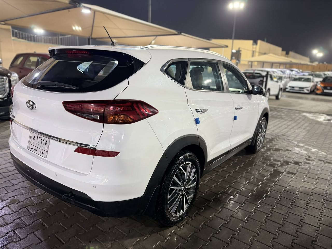 توسان خليجي 2019 مرقم بغداد
عامه السيارة  وسونار موضح في الصور  السيارة وكالة كاصد فوول ماعده الفتحه 
السيارة ماشية :- 82 الف 
 السياره بصمه وتحكمات ورادارات وشاشه وكشنات كهرباء وكاميرا واشاير بالمري تخم تاير جديد ودوشمه جديده 

السعر :- 193 $ وبيه مجال 

مكان السيارة:- كربلاء طويريج 
للاستفسار:- ***********
