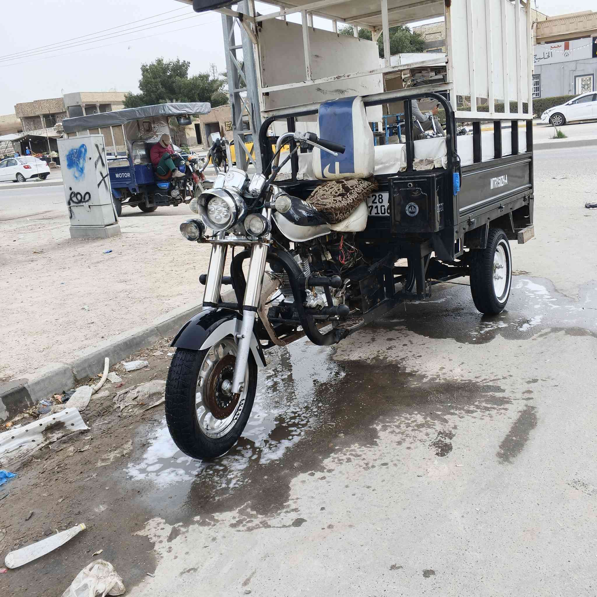 سلام عليكم ستوته للبيع مديل 2020 رقم بسمي رقم نكليزي ابيع كامله مكينه مفتوحه مره واحد  تخم تايرات جدد 3 وشاصي مكفول  سعر 2600 وبيها مجال تصال *********** خاص ما متواجد
