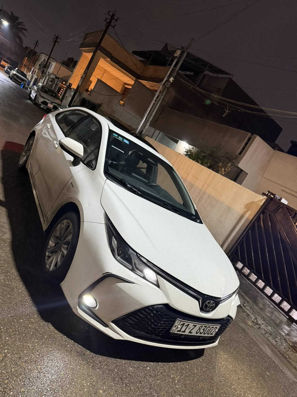 السلام عليكم كورلا هايبرد موديل 2025  شكل الخليجي تجميع صيني ماشيه 33 الف السياره بدون اي تصليح مكفوله من البارد والصبغ السياره جديده على ايدي مابيها اي نقص فول مواصفات داخل جلد اسود مواصفات الصيني معروفه السعر 148 وبيها مجال بسيط للاستفسار ***********
