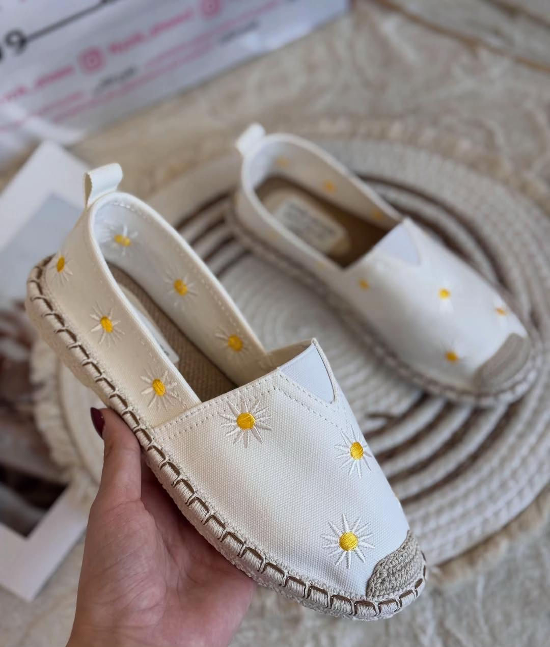 ⁨	ترند الشمس 💛🌼✨ شغل و كوالتي عالي  قاعدة مريحة باللبس  القياسات 37_38_39_40_41 📍الفرع الاول : العامرية شارع العسل مجاور مكتبة العسل 📍الفرع الثاني : العامرية شارع العسل مقابل مجمع اليزن 📍الفرع الثالث : الاعظمية شارع الضباط مقابل كص الآغا البغدادي⁩⁩⁩⁩


**إذا كنت صاحب هذا الإعلان وتريد حذفه لأي سبب، رجاءا أرسل رسالة إلى الدعم الفني**