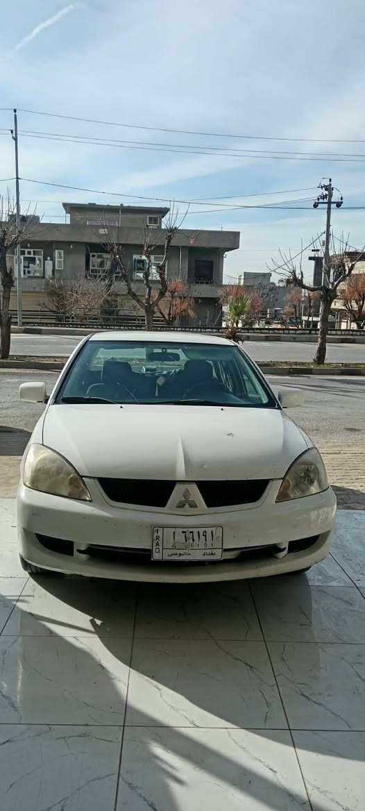 بەناوی خوای گەورە لانسەر مۆدێل 2011 علوجە ماڵی مەدەنی بەشەرت سەیارەکە ساغە واتا موس وبڕاوەنی یە دەحم ولێدراوی پێوەنی یە مەکینە گەورەی دەبڵ گێڕە گێڕومەکینەو کامل کارەبای مەزبوت تەبرید لەسەرسویجە ماڵی دۆستە بی مەسرەفە نرخی 53گەڵاوکەمێك مەجال شوێن ڕانیە *********** رانية, السليمانية
