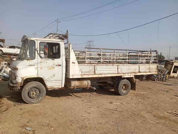 يا الله سلام عليكم مارسدس خرس سياره تخم تاير مكينه جديد اكسن  8 ابو دب كهربأياته كله شغاله بدي جنل منجوه مو خشب بدي طويل ملاحضه سياره ورثه اسعر 4 ملاين وبيه مجال ‏‪‏‪***********‬‏
مكاني حله
