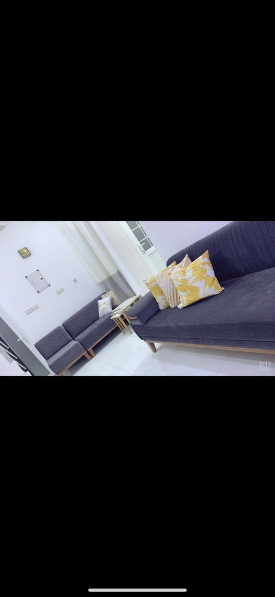 بيت للبيع حي اور مساحه 100م طابق واحد قرب عقيد رحيم يحتوي البيت 
على استقبال وغرفه وصاله ومطبخ وصحيات ومنور وطارمه البيت ركن على اربع شوارع وساحه
ملاحظه البيت مطلوب اسكان تريد الاسكان يتحول عليك تريد تدفع فلوس كامله 
الاستفسار *********** مكتب التميز للعقار
