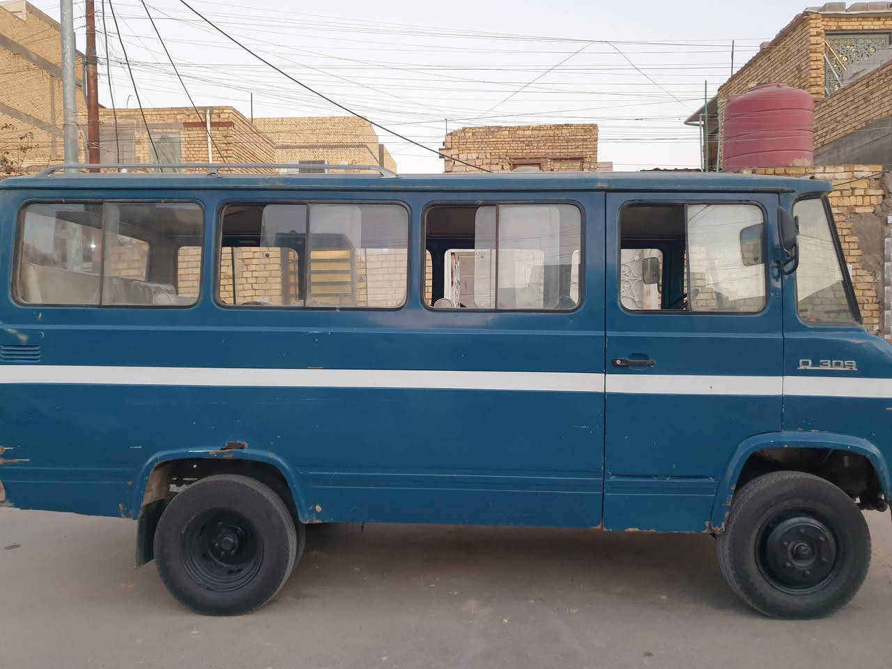 السلام عليكم
سياره للبيع 
مجموعه اخرس جاهزه 
   مكينه على سحك 
اتصل على رقم الهاتف 
***********
