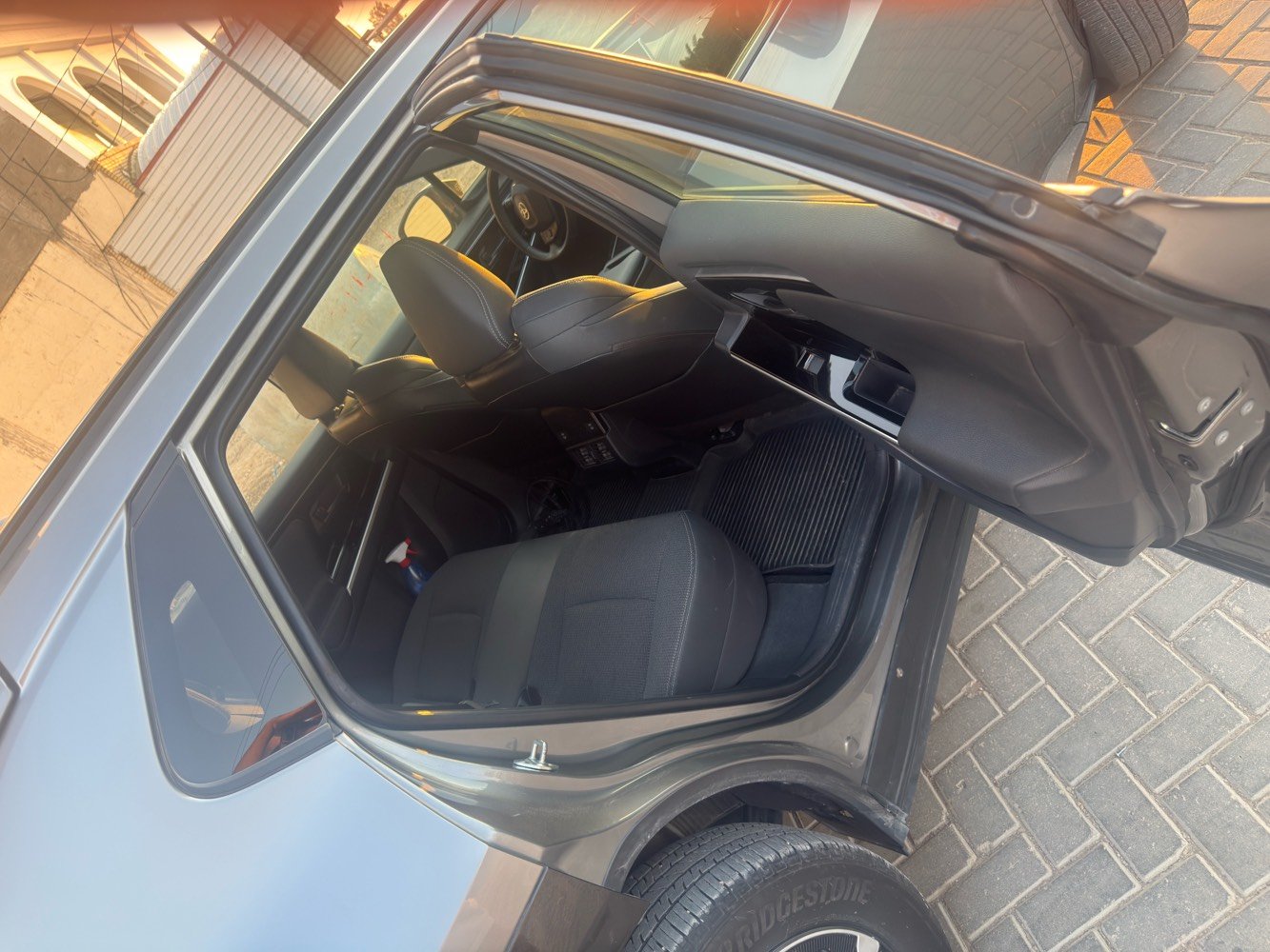 � للبيع Toyota bZ4X XLE AWD موديل2025🚗رقم بغداد بسمي

سيارة كهربائية بالكامل، وارد امريكي، بحالة ممتازة جداً ومواصفات مميزة.



✅ موديل 2025



✅ فئة XLE



✅ دفع رباعي AWD



✅ فتحة سقف بانورامية



✅ محركان كهربائيان بقوة 214 حصان



✅ بطارية عالية الكفاءة ومدى قيادة ممتاز



✅ شحن سريع DC وشحن منزلي AC



✅ شاشة كبيرة متعددة الوظائف



✅ Apple CarPlay و Android Auto



✅ كاميرا خلفية



✅ حساسات أمامية وخلفية



✅ تشغيل بصمة ودخول ذكي Smart Key



✅ مثبت سرعة راداري



✅ نظام المحافظة على المسار



✅ نظام التحذير من الاصطدام الأمامي



✅ مراقبة النقطة العمياء



✅ إضاءة LED كاملة



✅ مكيف أوتوماتيك



✅ وسائد هوائية متعددة



✅ نظام مراقبة ضغط الإطارات



الحادث واضح امامكم مرفق سونار 



 



ماشية 8 الف مايل



مكان السيارة سامراء 



السعر178 ورقة وبيها مجال 



 للاتصال : ***********