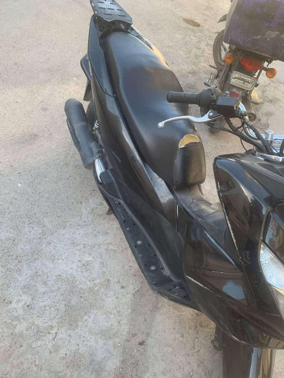 دراجه pcx جيل ثاني ياباني دراجه مكينه ممفتوحه ابد مكاني بغداد المنصور ***********
