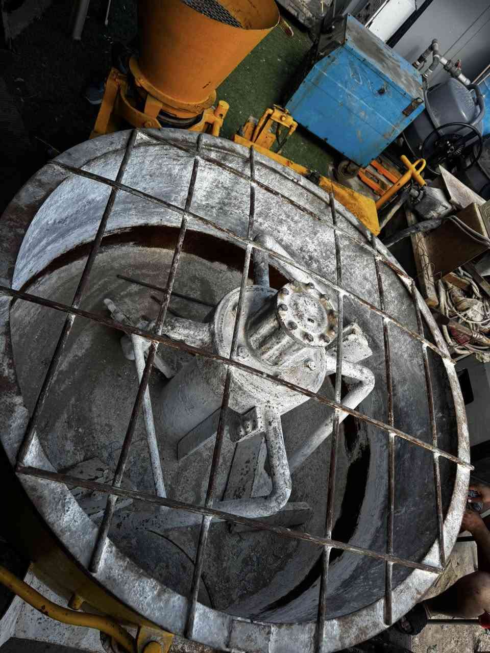 🛠️ متوفر الآن 🛠️
Industrial Concrete Mixer – خلاطة إسمنت صناعية متنقلة عالية الكفاءة
مناسبة لمختلف التطبيقات الإنشائية والخدمية

📦 الكمية: متوفرة 1 قطعة
💰 الأسعار: تنافسية ومناسبة للمشاريع الصغيرة والكبيرة

✅ جودة عالية – تصميم متين ومقاوم للتآكل
✅ أداء ثابت مع عمر افتراضي طويل
✅ صيانة سهلة وتكلفة تشغيل منخفضة
✅ مناسبة للاستخدام المستمر في مواقع البناء

📲 للتواصل والطلب: ***********
أو عبر الرسائل الخاص
