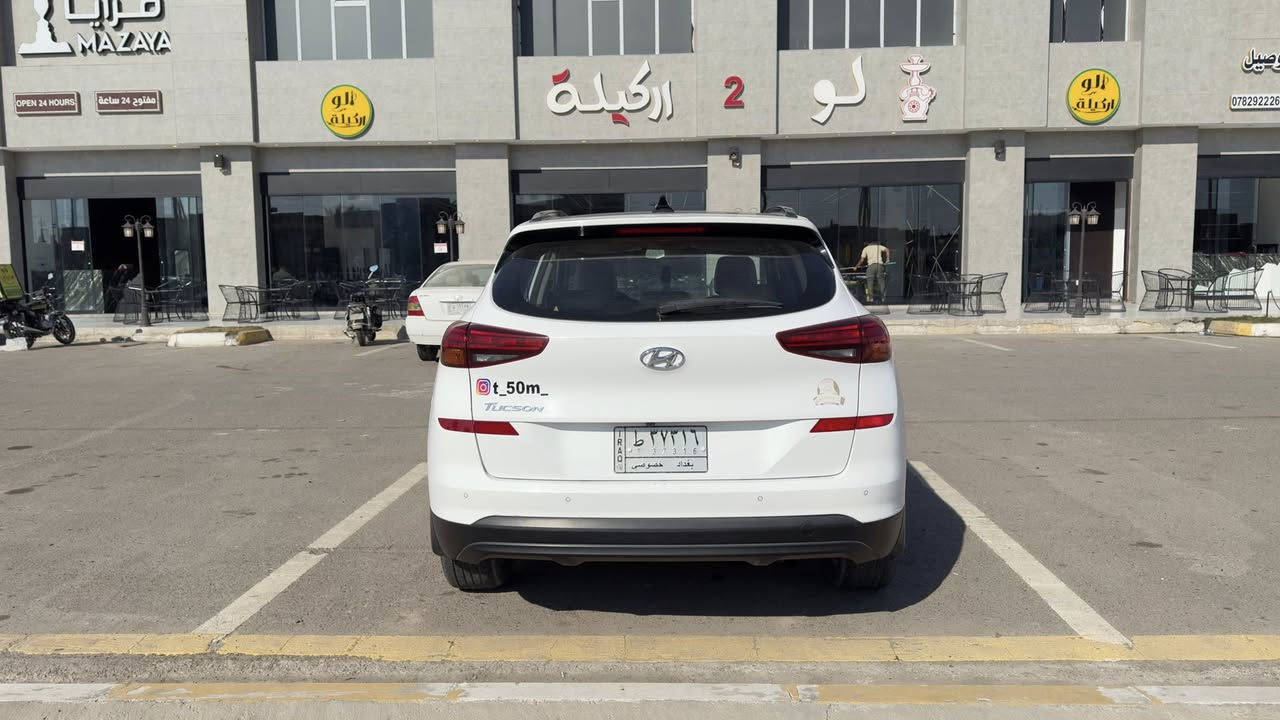 السلام عليكم
توكسان 2020
فول مواصفاتت 
فتحت سقف 
رادارات
شاشه كيبره  
السياره مكفوله كفاله عامه ما عده هل شخوط بل دعاميه 
السياره نضيفه و ما متعوبه 
السياره ماشيه 90 الف
سعر السياره 225 وبيها مجال 
العنوان الفلوجه حي نزال 
رقم الهاتف  ***********
