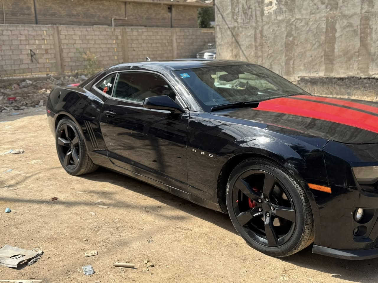 السلام عليكم شباب كمارو موديل 2012 السياره مكينه كير حداديه مكفولات السياره مصبوغه حزام  رقم انكليزي باسمي السنويه تسقط بل 28 عليه برمجه كت اوف وبوب كورن يم الشيخ السياره جواهه تخم تاير عارضه ب85وبيه مجال للطيبين حك الجيه مكانه السياره كربلاء طويريج 
*********** 
للمعلومه السياره بيه كلير
