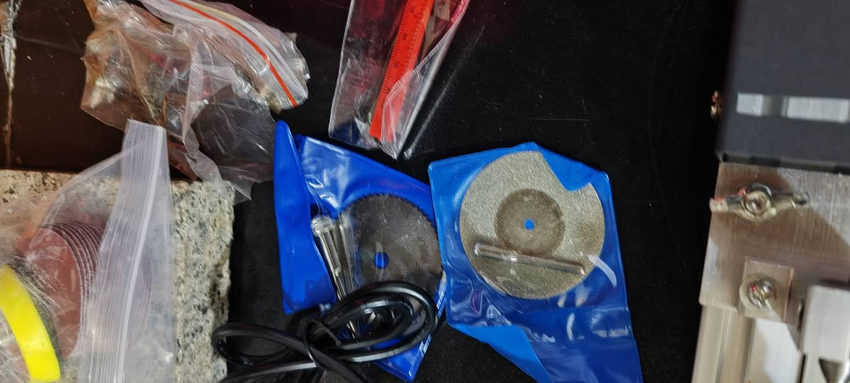 تورنه نحت الخشب مع الغراض كامله جديده


**إذا كنت صاحب هذا الإعلان وتريد حذفه لأي سبب، رجاءا أرسل رسالة إلى الدعم الفني**