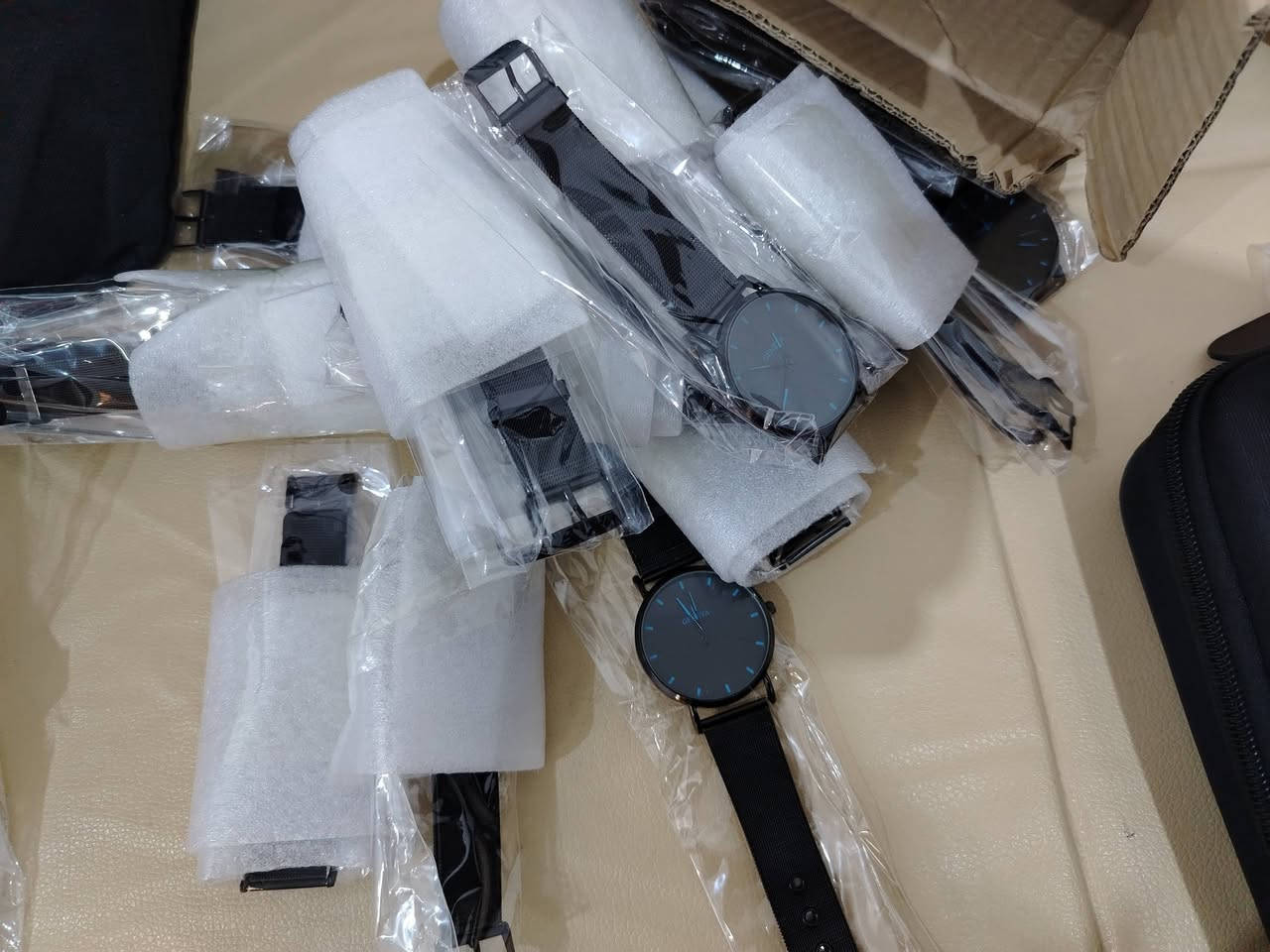 ساعات رجاليه 21 قطعه كلهم ب 25


**إذا كنت صاحب هذا الإعلان وتريد حذفه لأي سبب، رجاءا أرسل رسالة إلى الدعم الفني**