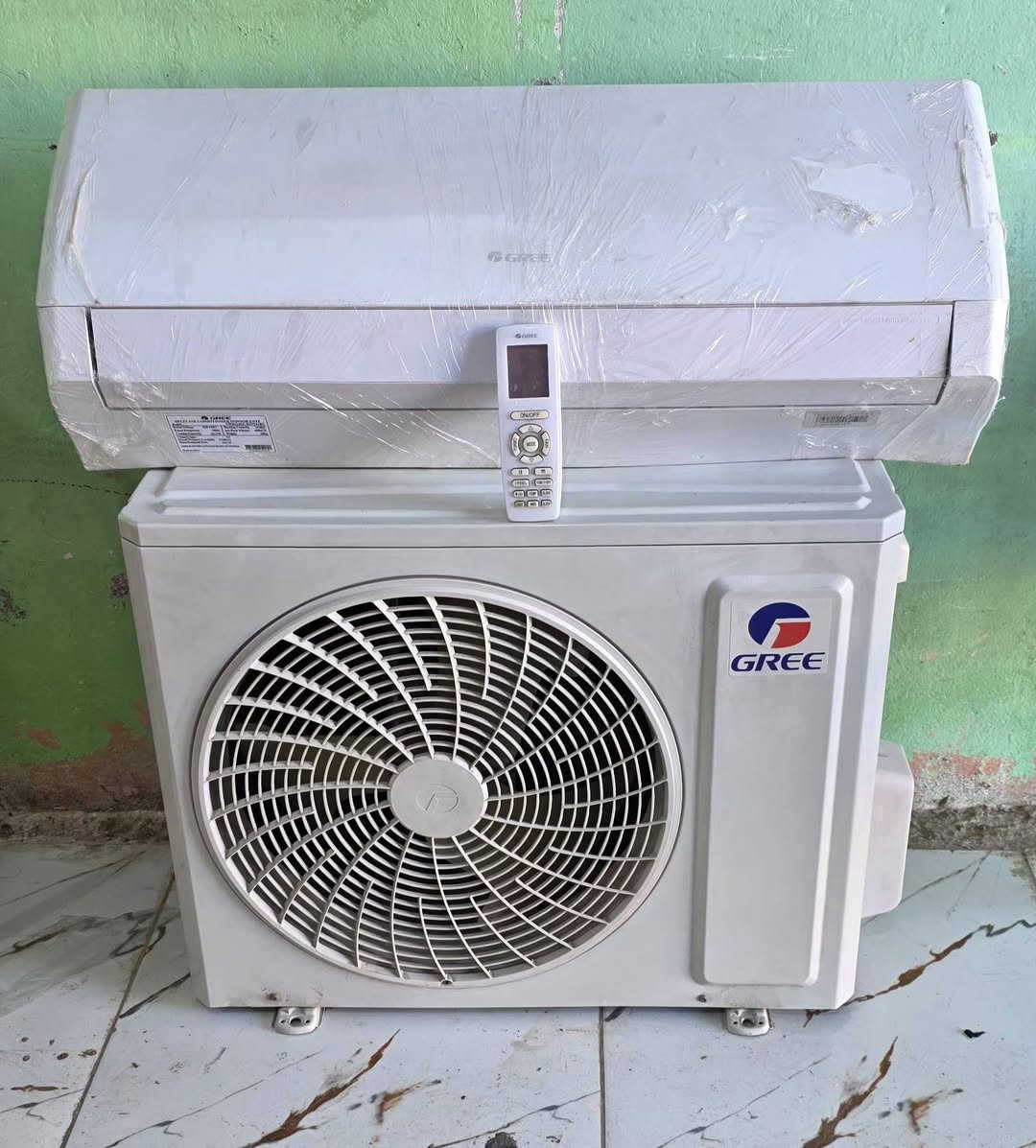 سبلت حجم (واحد طن ) اعتيادي عدد 4 اجهزه كلهن جدد 
1_  توسوت هايبر حجم واحد طن غاز 410
 انتاج 2024  جهاز اخو الجديد بعده بضمان الشركة 

2_ توسوت حجم واحد طن غاز 410انتاج 2022 جهاز نظافه 💯%

3_ واحد ميديا غاز 410 حجم واحد طن 
انتاج 2024 جهاز اخو الجديد  بعده بضمان الشركة 

4_ واحد گري غاز 410 حجم واحد طن 
انتاج 2022 نظافه 💯%

الاجهزه مع كامل ملحقاتهن بواري ريمونت قاعده وايرات غازهن مقفول مسلفنه الاجهزه وكامله 

سعرهن مليون 💶شلع  الواحد 250 الف 💶

للاتصال بالرقم📞 ***********او وتساب 
📍مكاني بغداد قريب الشعب بوب الشام 
يوجد خدمة توصيل🚛 داخل بغداد فقط
