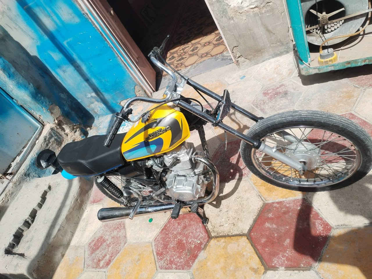 السلام عليكم للبيع درجة ربعه كير تعمير كله ٢٠٢٥ ول شاصي مديل ٢٠١٨ وراق صولي من لوكيل كبل مكان نجف مكينه بس ولفات بس مكينه فول لشراي تصال رقم ***********
