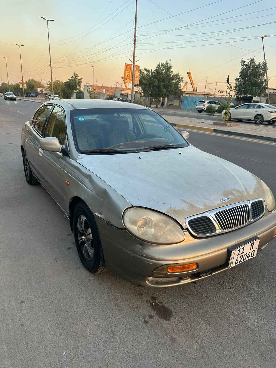 السلام عليكم سياره دايو لكنزه للبيع 1999
دايو لكنزه  اوتماتيك محرك بلادي مكينه 2000 
فول تبريد تخم تاير  سياره كامله من كلشي  
وسياره بيها جراد الرقم   *********** 
سعر 28  ورقه وبيها مجال مكان شارع فلسطين بغداد
